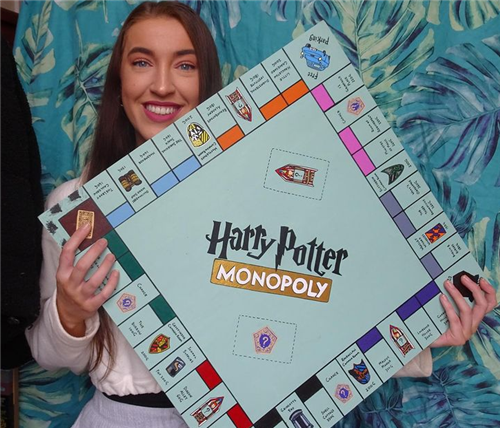 哈利波特被妹子改成手工版大富翁，数万网友眼红到喊话官方出同款