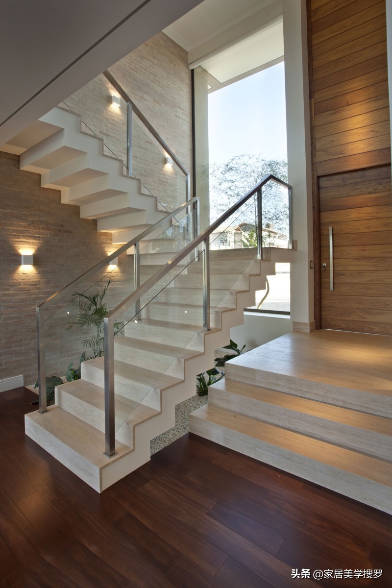 l型楼梯是楼梯的另一种常见样式.