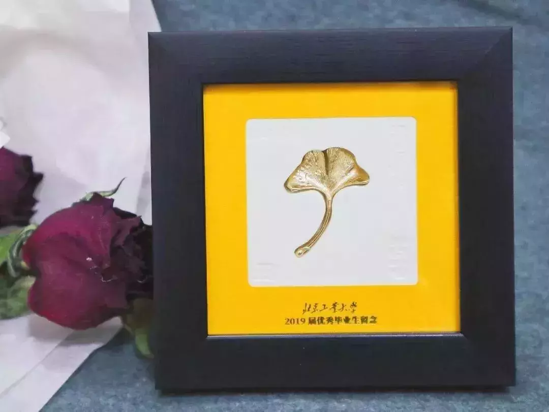暖心又珍贵！看看这些高校的创意毕业礼物