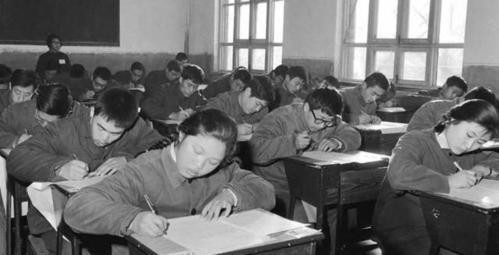 “高考钉子户”25年高考史：不是所有的梦想都值得坚持