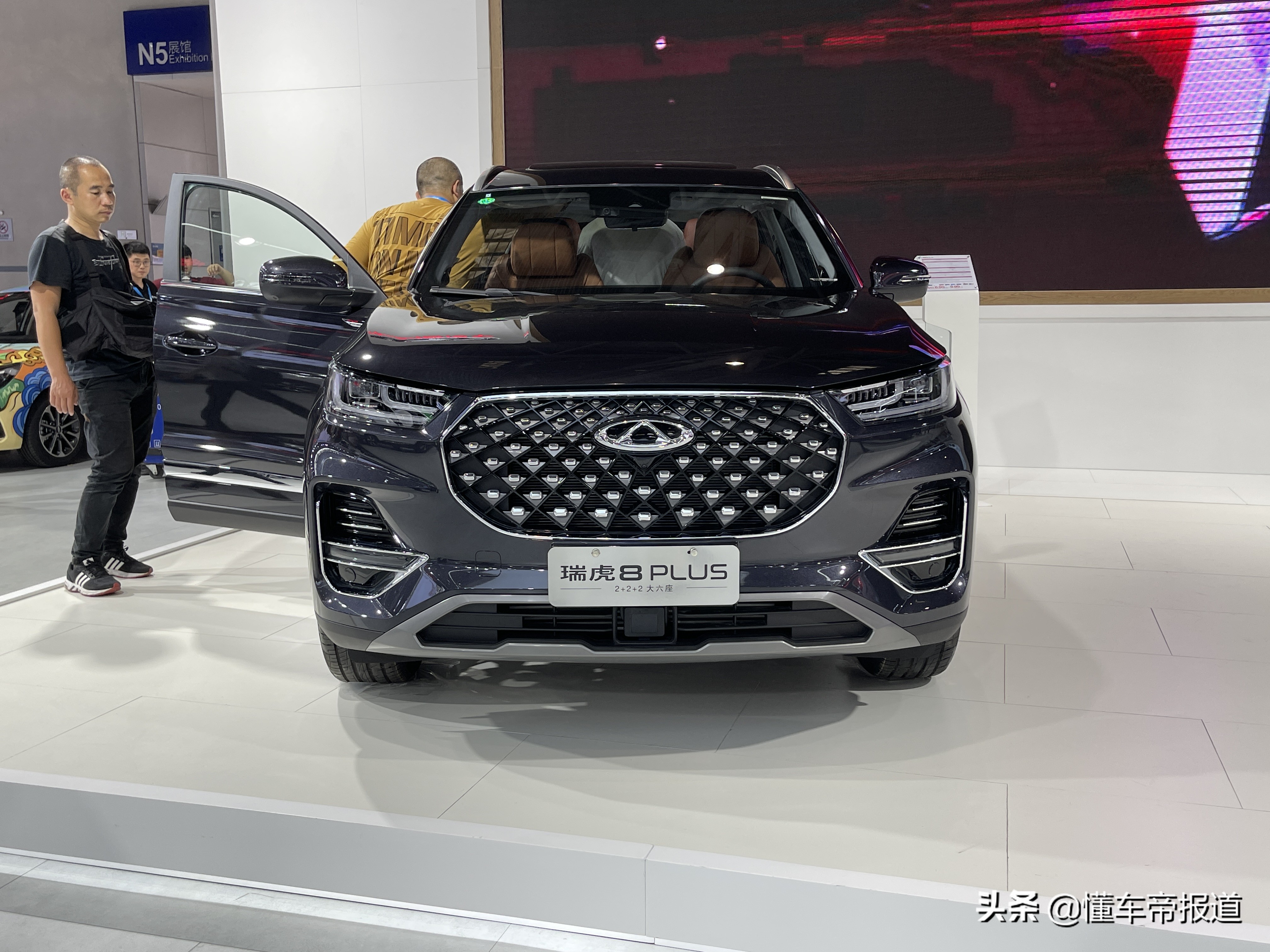 新车｜十几万就能买到6座SUV！奇瑞瑞虎8 PLUS6座版正式上市