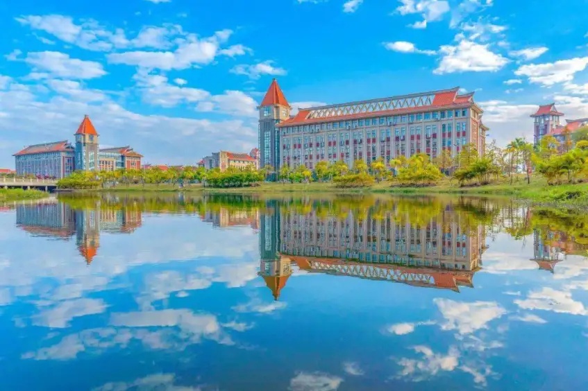 这所高校“改名”失败，今年招生无人报考，直接出现断档