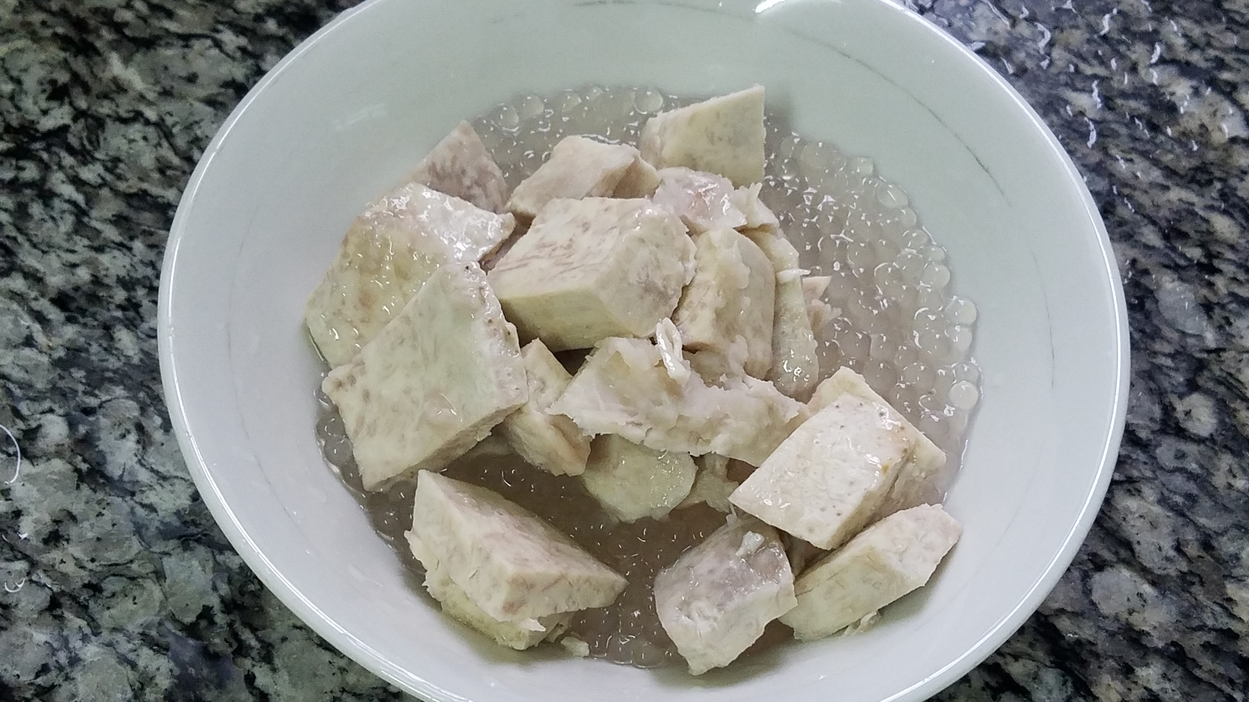 香芋西米露，广东很好喝的一道糖水，做法简单味道香，我家经常做