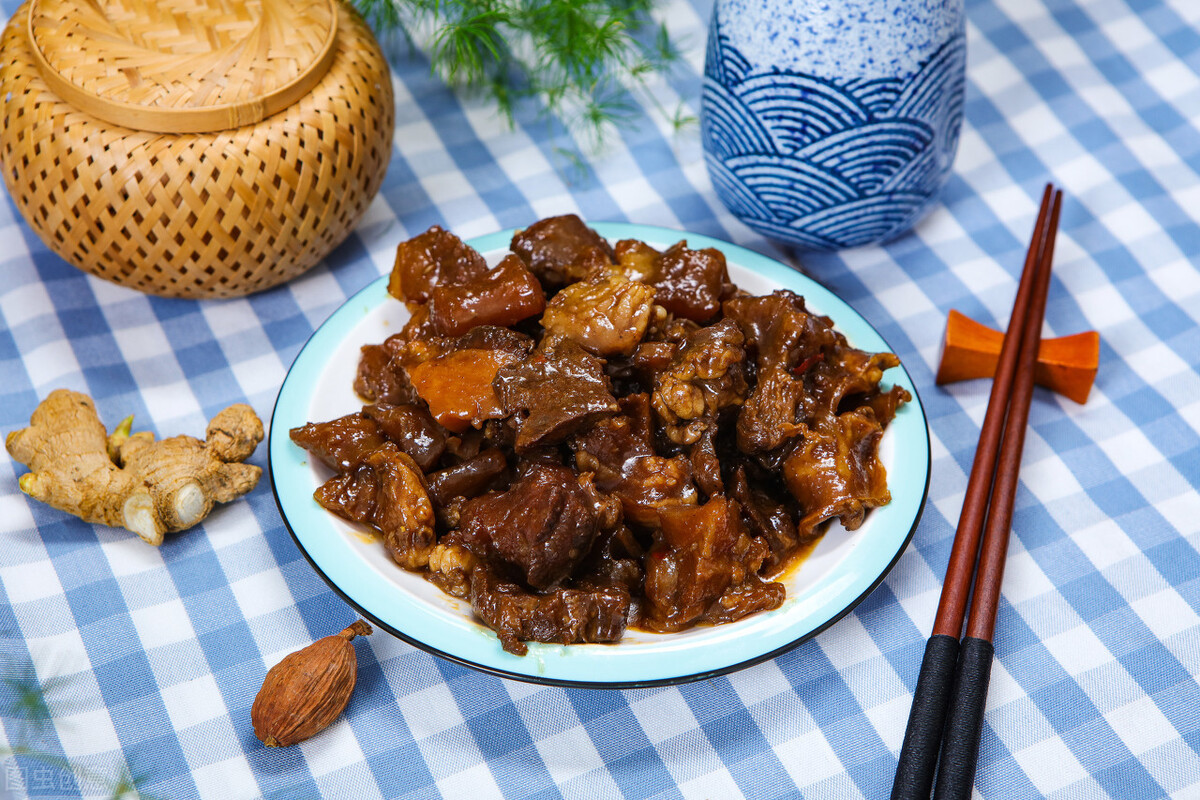 告诉你在家做红烧牛肉，烧一大锅，原汁原味，又烂又软太好吃了
