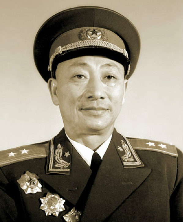 听闻儿子为国捐躯，母亲伤心欲绝，17年后北京来信：儿子接您入京