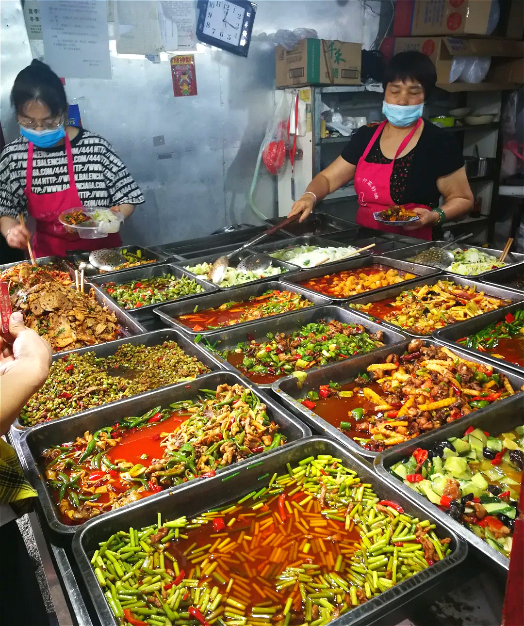 成都街边的美味食堂！出租车师傅的“经典快餐”，凉拌白肉超好吃