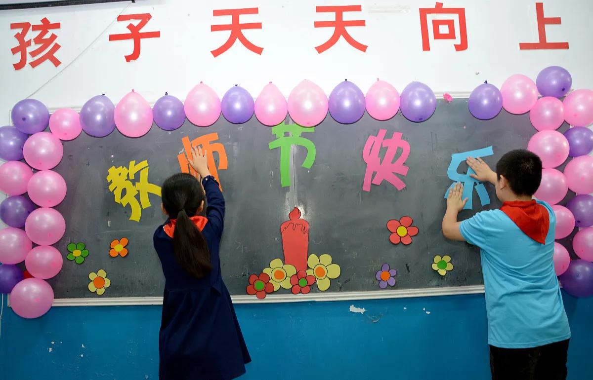 大学里，这10个专业属于朝阳行业，发展前景好，适合女生报考