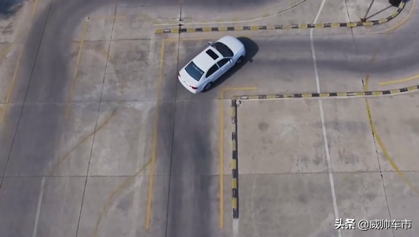 科二曲线行驶与直角转弯详解，按这个来准没错