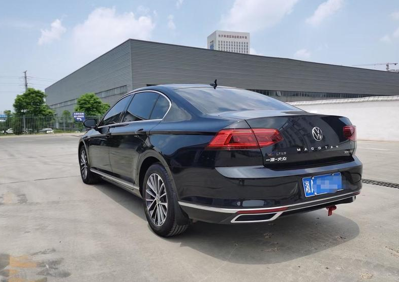 大众迈腾：试驾380TSI DSG 豪华型，车长超4米8配2.0T引擎！