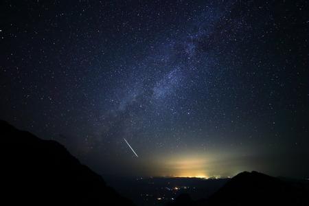 夜深 | 情人怨遥夜，竟夕起相思