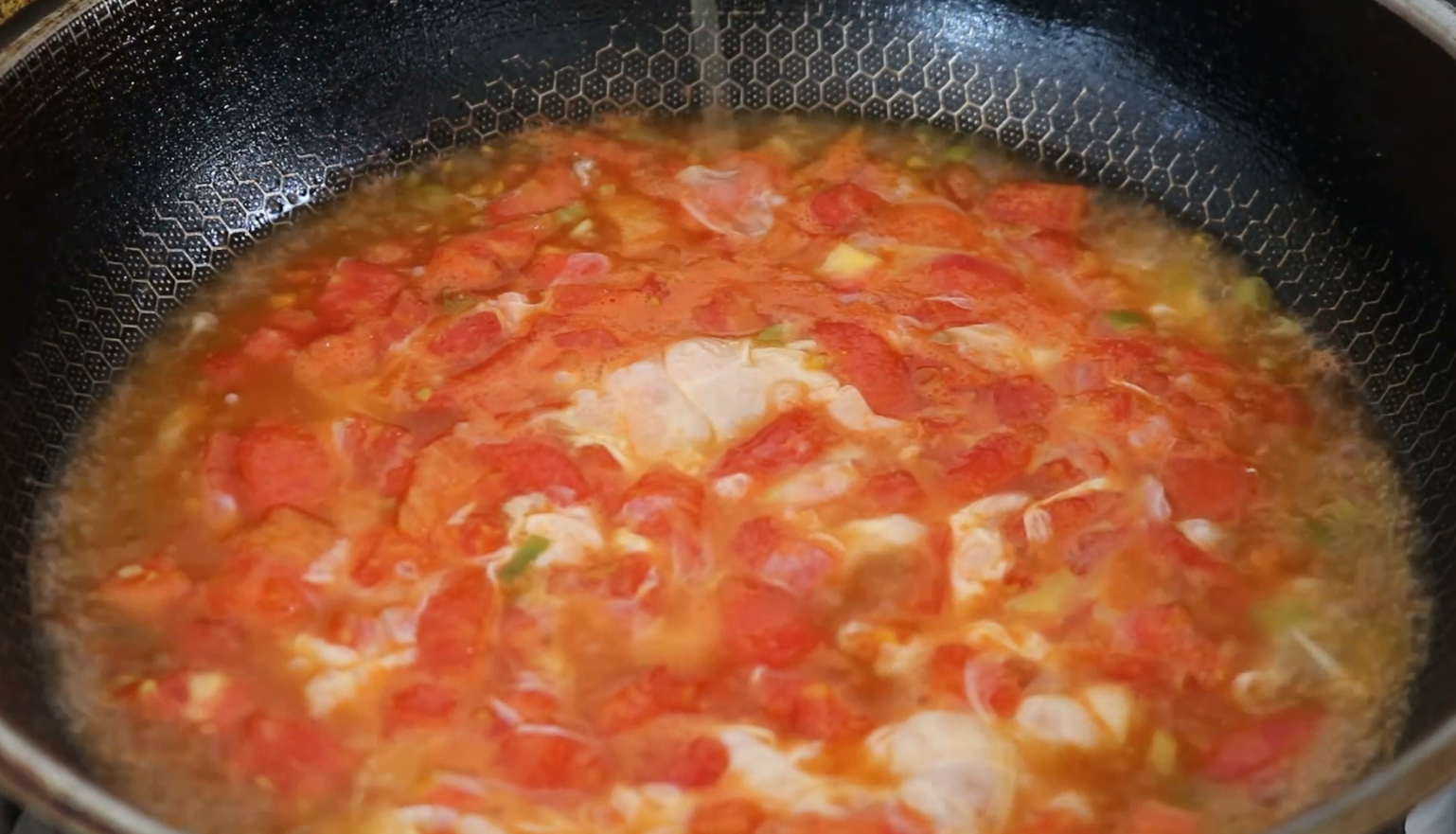 西红柿蛋汤怎么做（西红柿鸡蛋汤的做法诀窍）