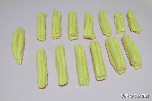 家庭自制油條的做法大全,家庭自制油條的做法大全視頻