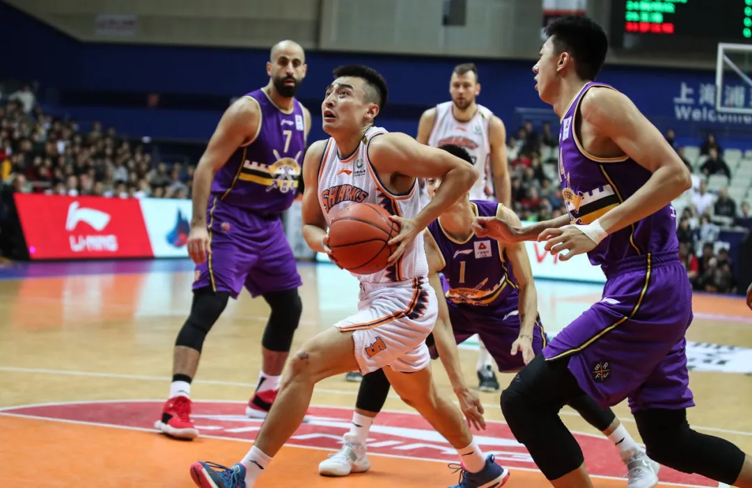 莫泰尤纳斯为什么不打cba了(官宣！莫泰尤纳斯离开CBA！今年2月曾拒绝NBA合同)