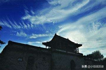 《长恨歌》用840字叙事，此诗四句足矣，千年来收获无数美誉