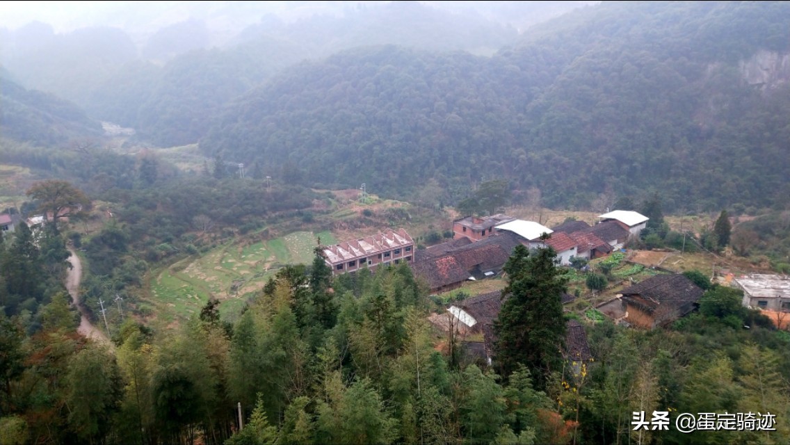 象溪乡菜溪岩