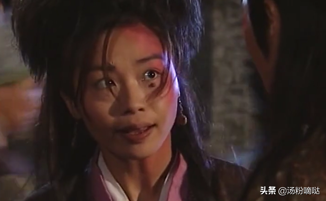 化浓妆毁形象，戴假牙演戏，女演员为了“丑”可以去到什么程度？