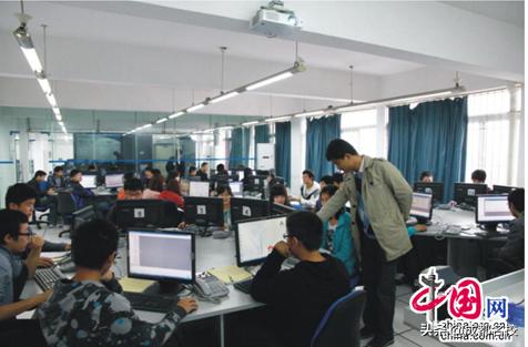 入选一流本科专业建设，电子科大成都学院书写通信专业建设新篇章