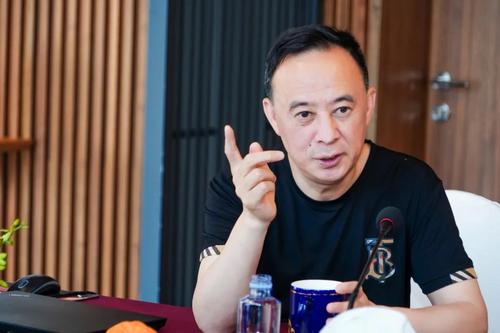 四川2021最新富豪排行榜，成都占54席，16人身价超百亿