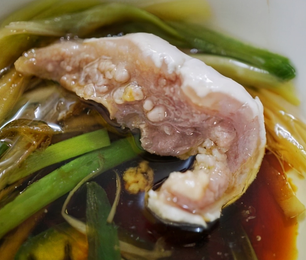 猪牙臼其实光是听名字大概都能猜出来是什么部位了,猪牙臼其实就是猪