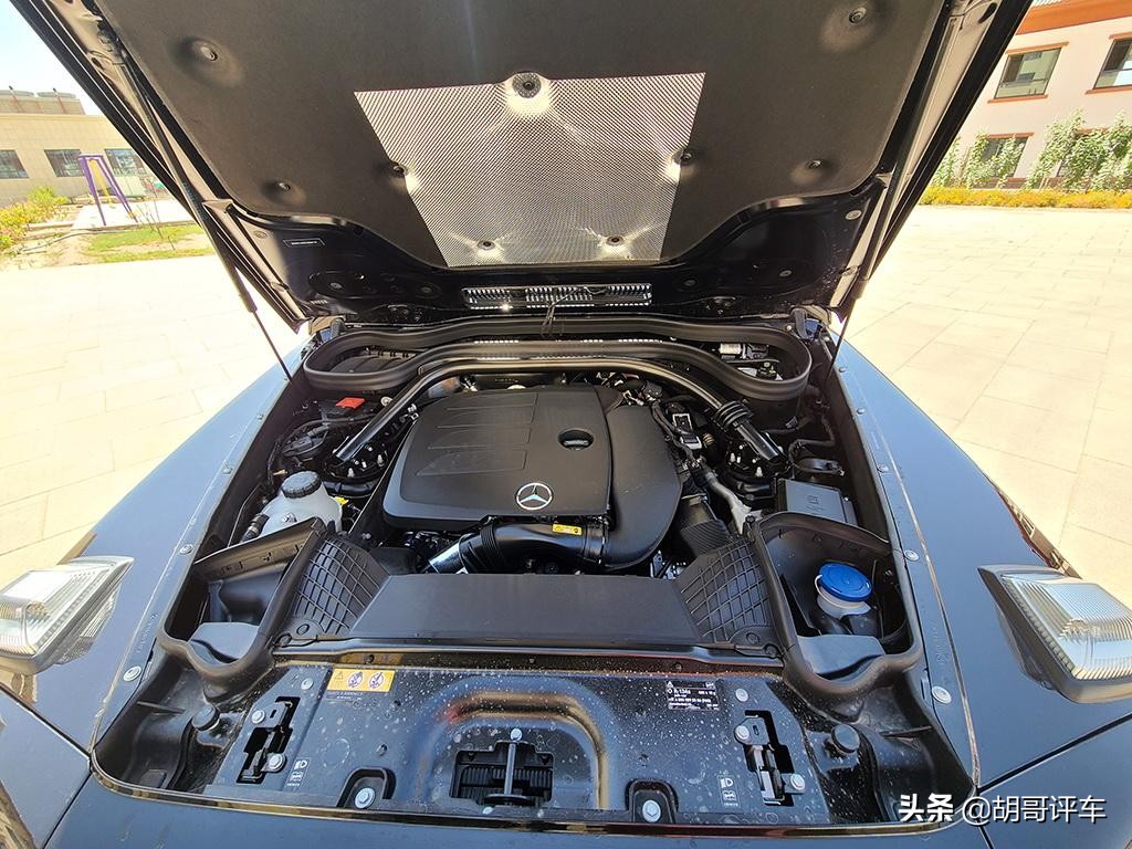 给你猛烈的推背感，气势凶猛，加100w提车，实拍奔驰G级