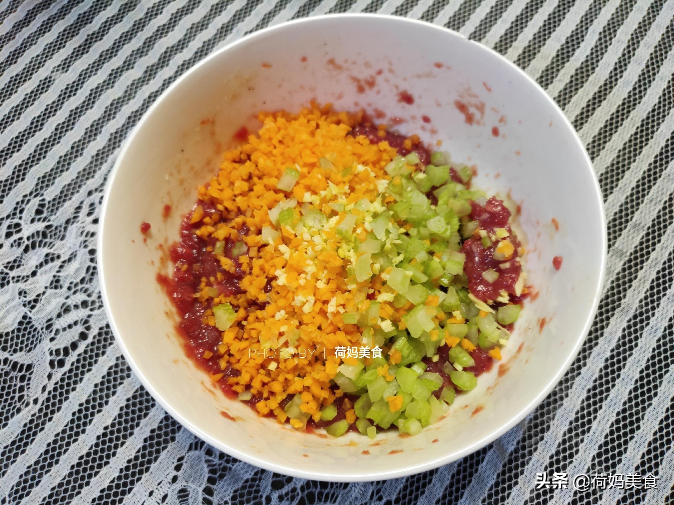 牛肉馄饨馅怎么调才好吃？滑嫩鲜香不发柴，学会这种做法吃不腻