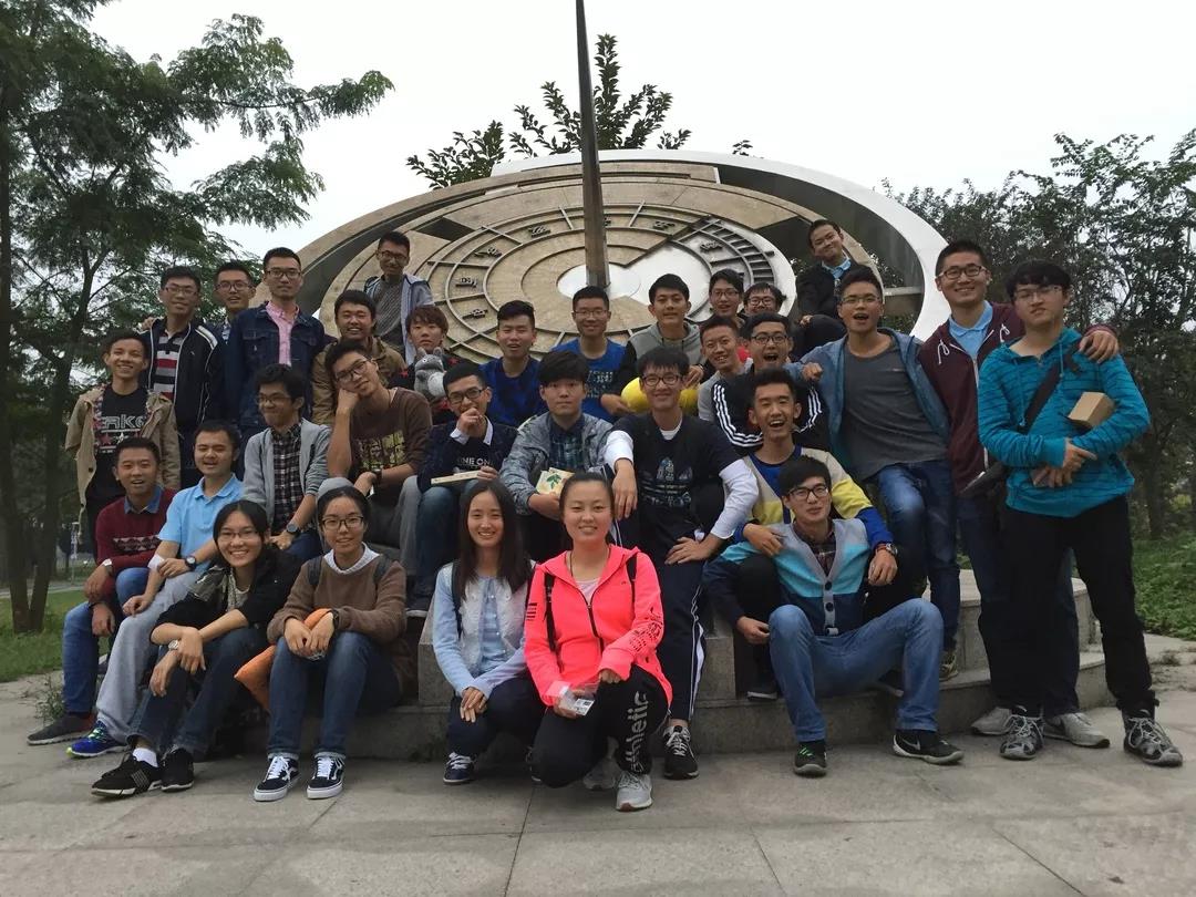 电子科技大学经济与管理学院（奖学金超1000万）