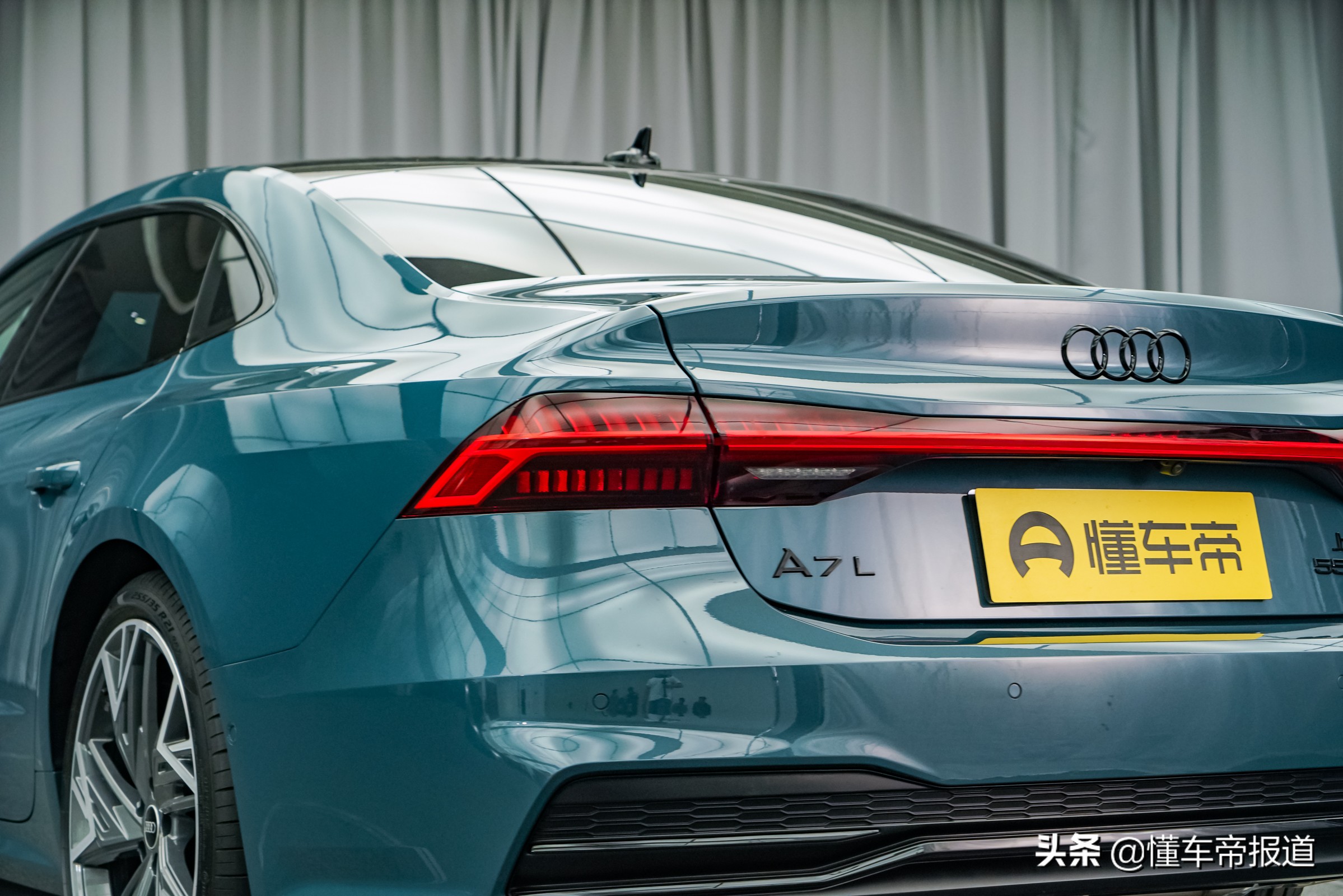 新车 </p><p>　　 比A6L“高半级”！上汽奥迪A7L正式开启“先行版”预订