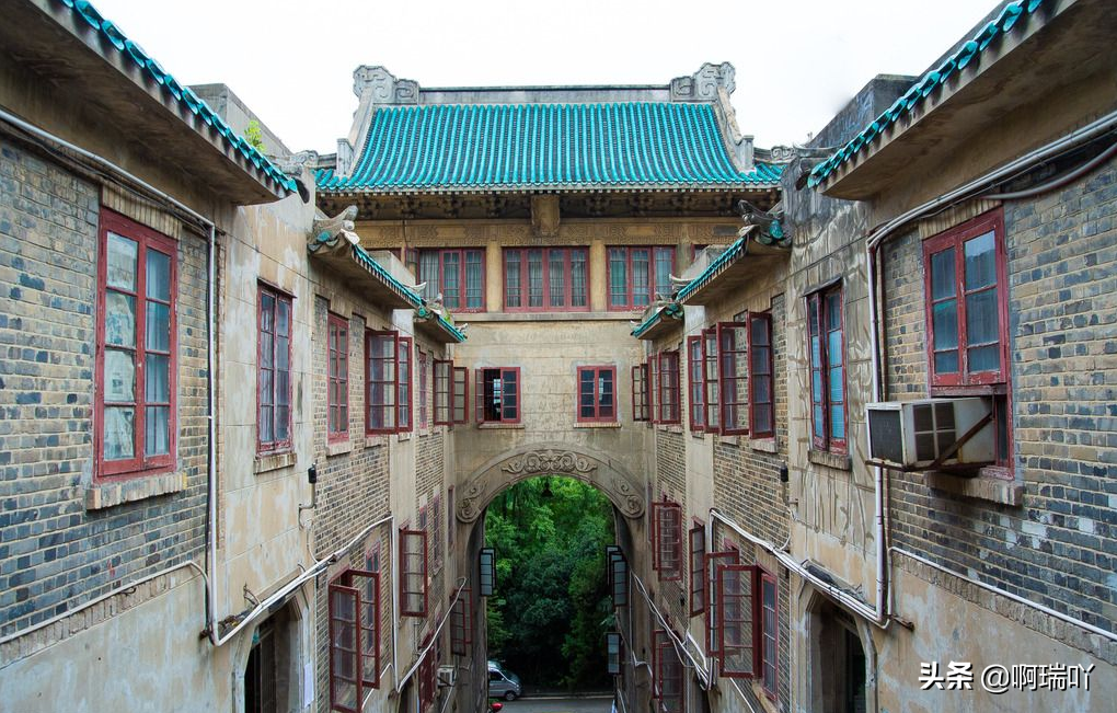 分数线丨武汉大学2019年各省录取分数线！