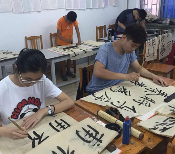 高考状元作文斩获满分，看了她平时练字的书法，才明白高分秘诀