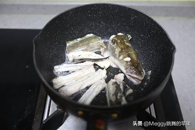 再也不吃外面的鳗鱼饭了，自己做的好吃又省钱，香嫩肥美真过瘾
