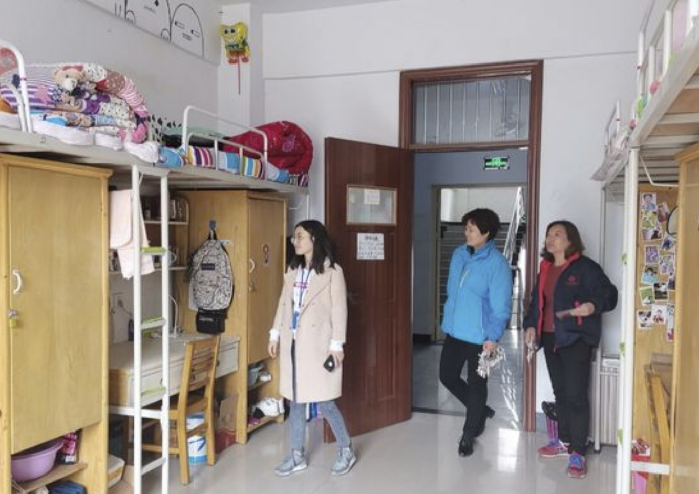 “查寝姐”张美玉被爆居家抑郁，她到底错哪了？该追根溯源