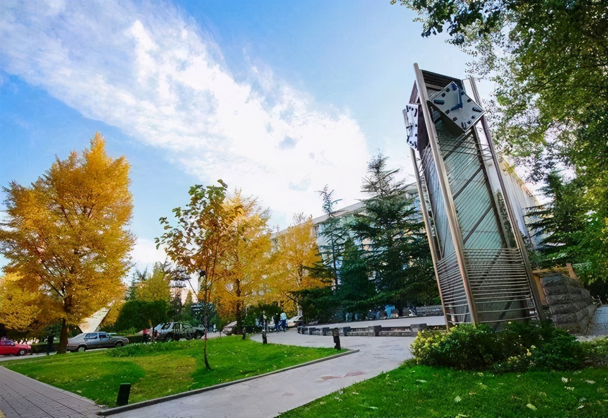 南京邮电大学，和北京邮电大学各有千秋，明白人却说不在一个档次