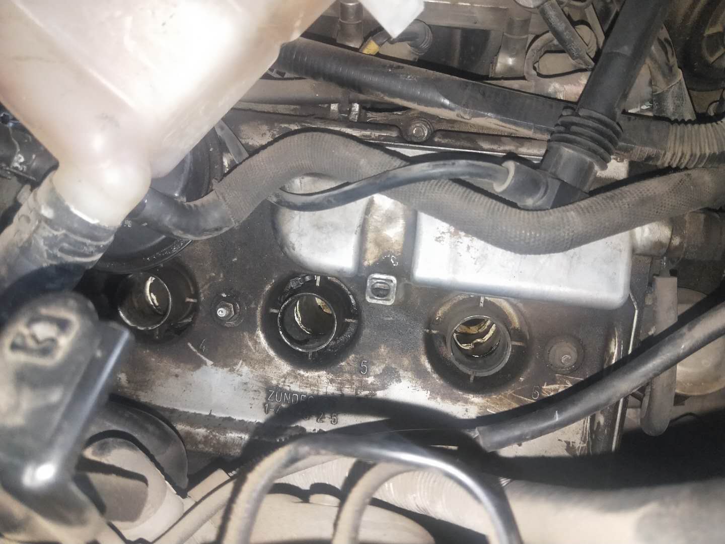 奥迪2.8V6发动机故障一大堆，最吓人的是差点把发动机甩出去