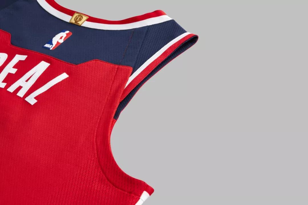 为什么耐克衣服上有nba(Nike NBA——球衣背后的疯狂高科技)