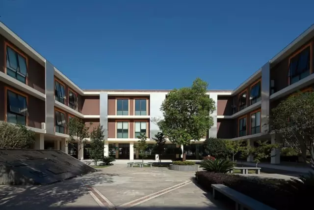 上海的王牌初中，我只服这些学校！12所顶级初中，四校的生源基地