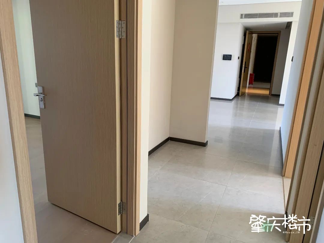 卖售楼部！撤沙盘！肇庆江景盘6字头起清货！曾卖至万元