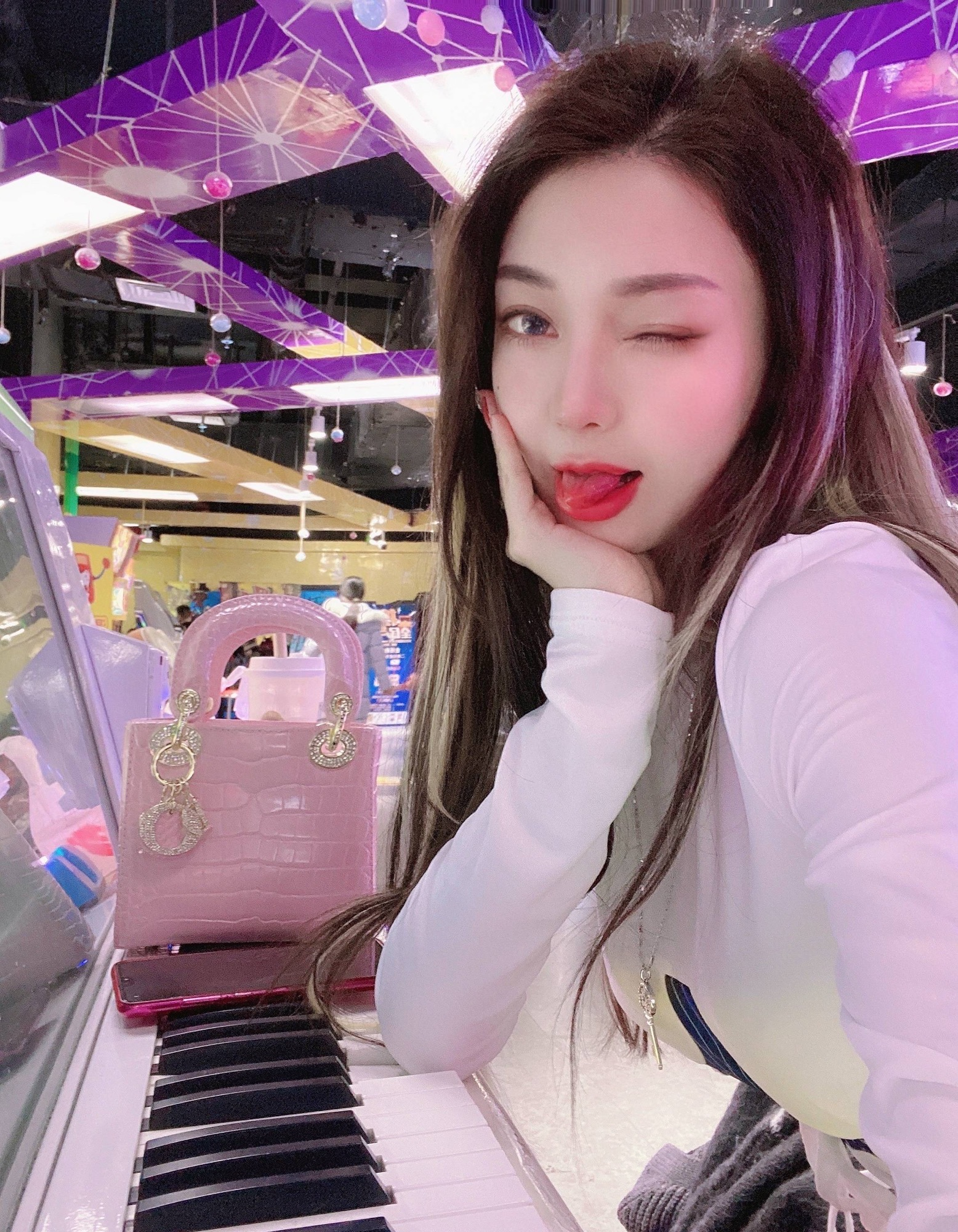 郭美美的钱哪里来的(郭美美是益阳哪里的?)-我的快乐小窝