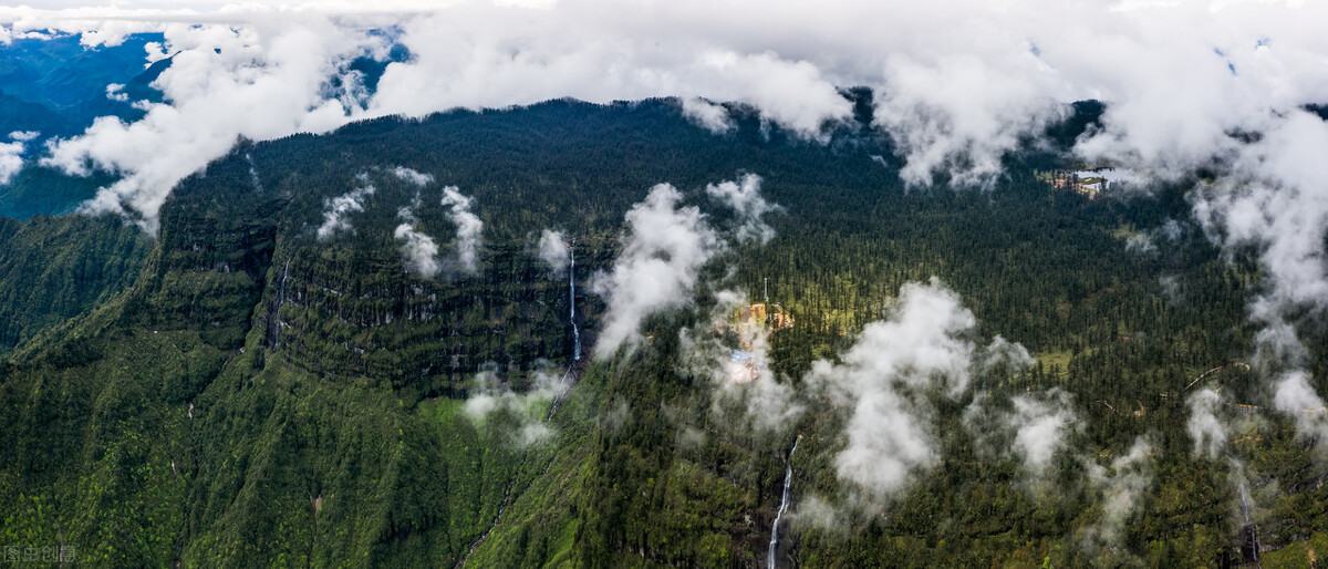 四川瓦屋山迷魂凼(中国最恐怖的10大生命禁地1——瓦屋山迷魂凼)