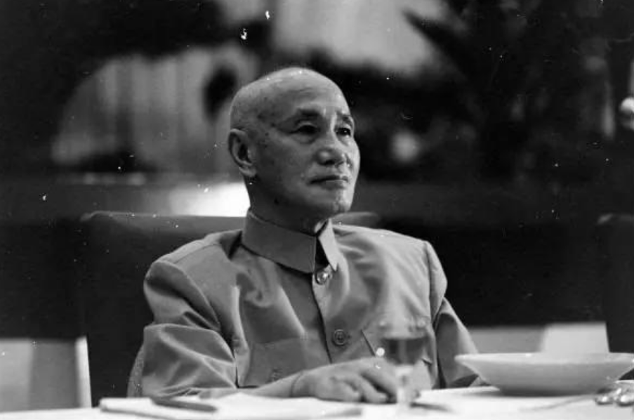 2001年张学良葬礼上，老管家公开两个数字，揭开少帅在台湾的无奈