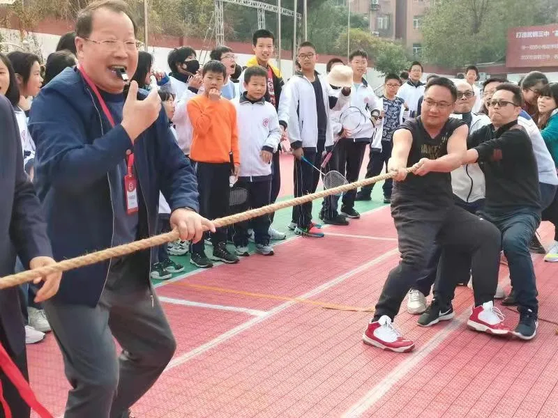 华一双师武汉小梅花学校 | 一根绳一股劲！这场拔河比赛燃爆全场