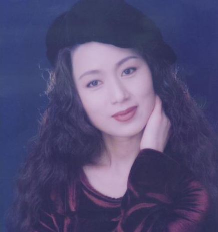 为养余秋雨远走做苦力却遭背叛,离婚后的李红如今过得怎么样?