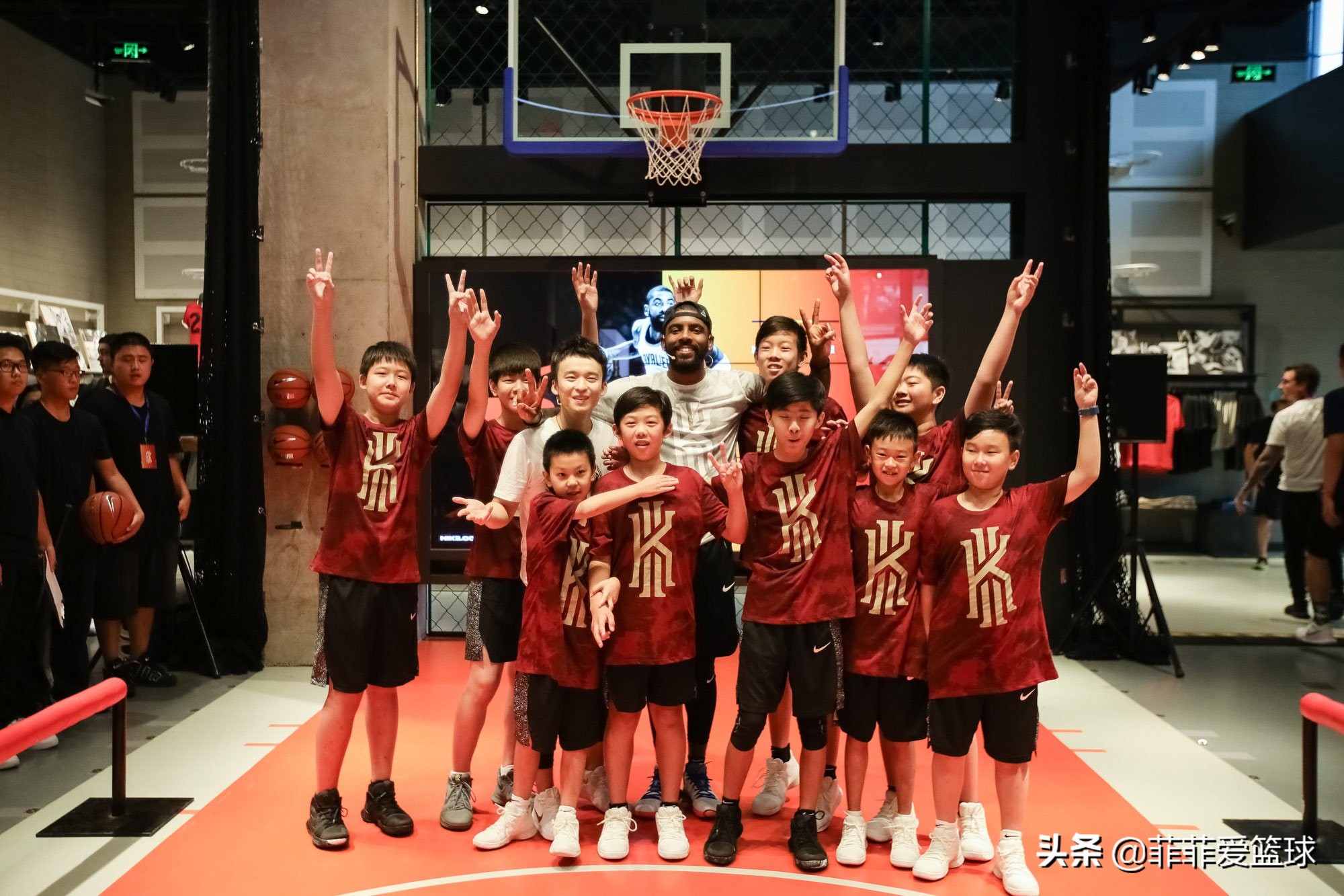 nba球员在场外都有哪些贡献(从欧文到戴维斯，为什么NBA球员的场外表现如此出色？)