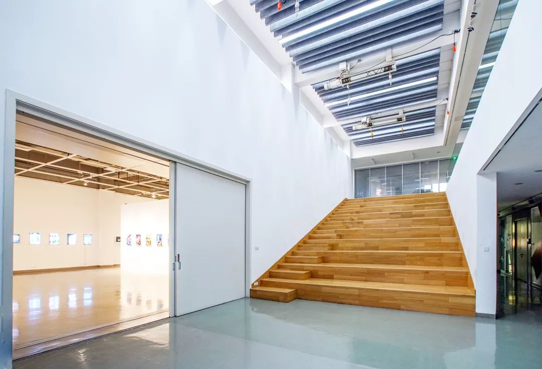 西安这座学费高达3万的大学，凭什么比985、211还受人欢迎？