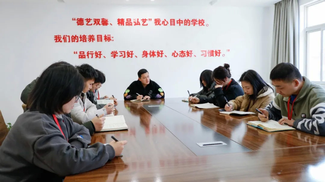 南昌弘艺文化全员备战，老师最大的愿望就是你能考高分