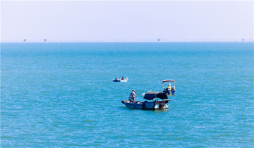 广西北海隐藏着一个仙境般的海湾，风景清幽，随手一拍都是明信片