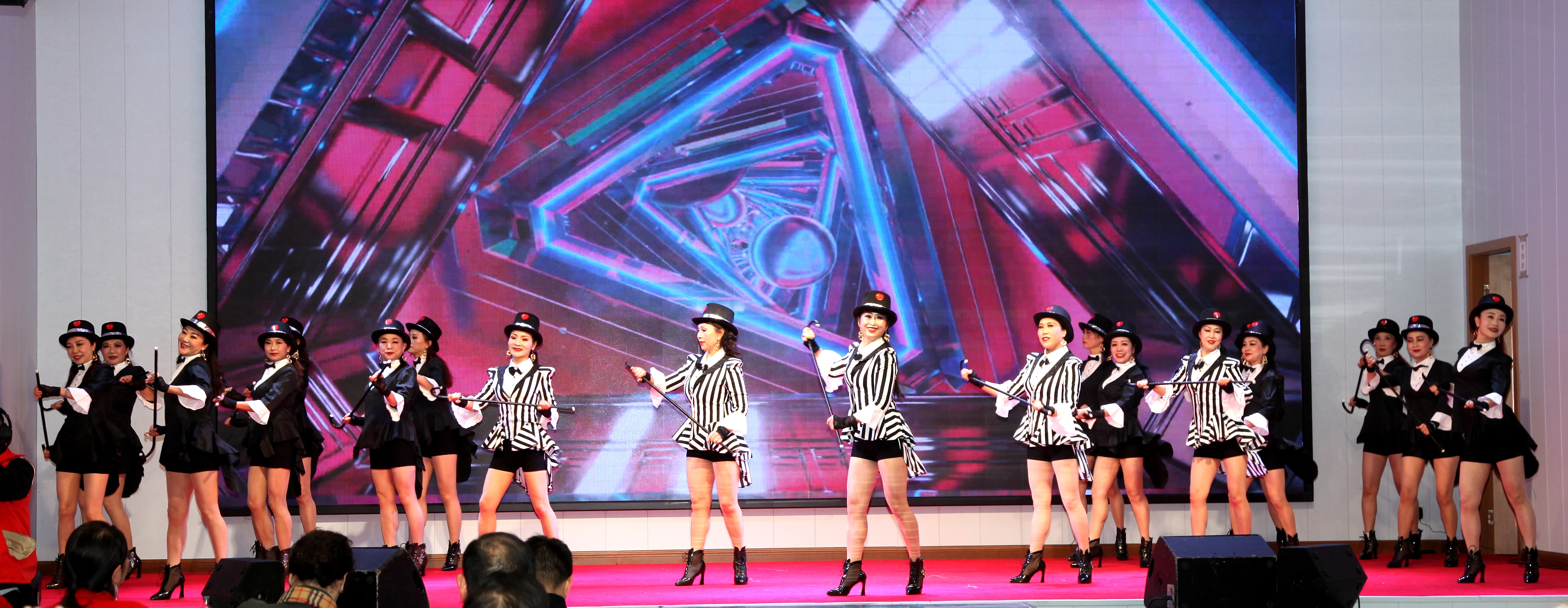 共享蓝天助残公益音乐会在成都举行