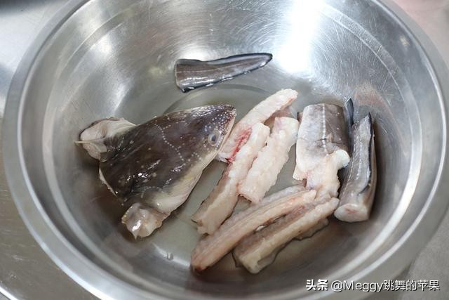 再也不吃外面的鳗鱼饭了，自己做的好吃又省钱，香嫩肥美真过瘾