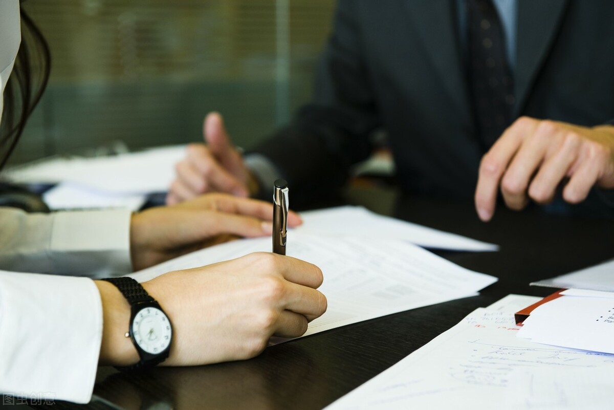 有借条，有担保人，欠债人反复拖延？上诉！返还