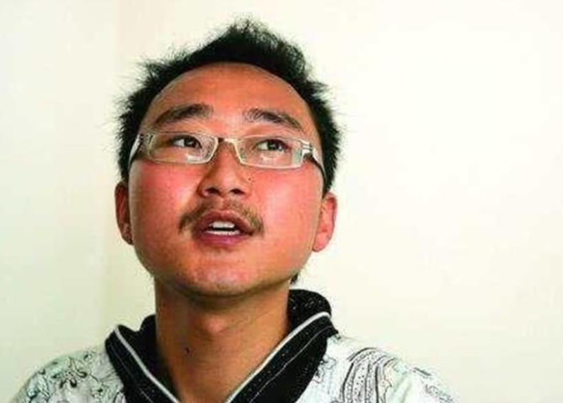 高考用甲骨文写作文，连批卷老师都看不懂，被破格录取后泯然众人