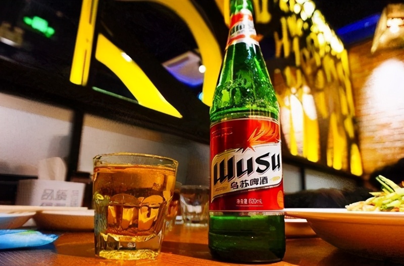 酒问丨新疆乌苏啤酒为何被称为“夺命大乌苏”? 普通人喝一瓶就倒